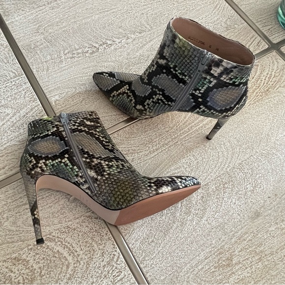 🐍Worn Once Stuart Weitzman Python Booties🐍 - Picture 13 of 14